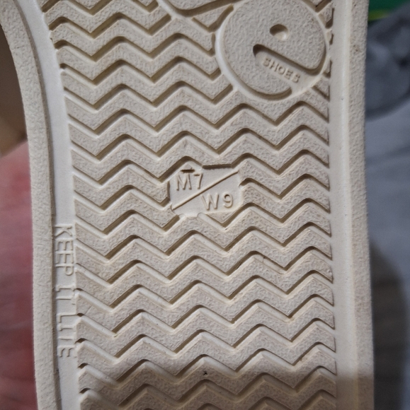 Native Howard Sugarlite Deck Shoes - Picture 7 of 7